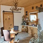 לינה וארוחת בוקר Margit's Ranch Urlaub Am Pferdehof