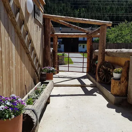 לינה וארוחת בוקר Margit's Ranch Urlaub Am Pferdehof סילץ